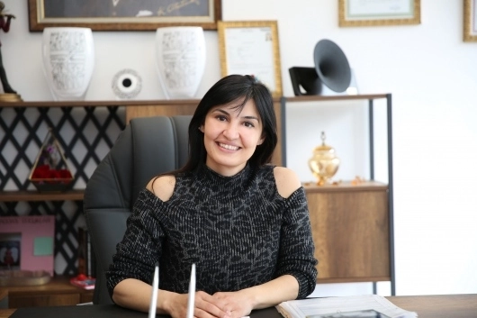 Prof. Dr. Esra Aktepe Keskin Kimdir? Kadın Hastalıkları ve Doğum Alanındaki Kariyeri