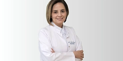 Prof. Dr. Ebru Menekşe Kimdir? Meme ve Endokrin Cerrahisi Alanındaki Kariyeri